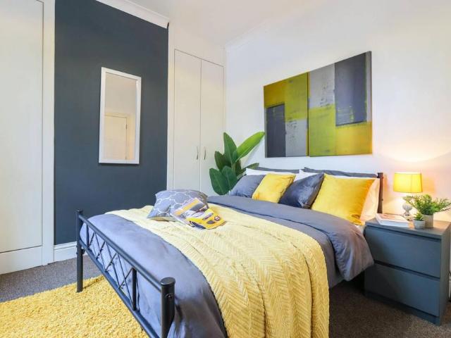 House for sale in Old Kent Road, Greater London