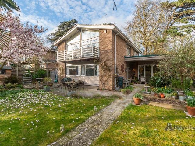 House for sale in Baron St Martin, Barholm