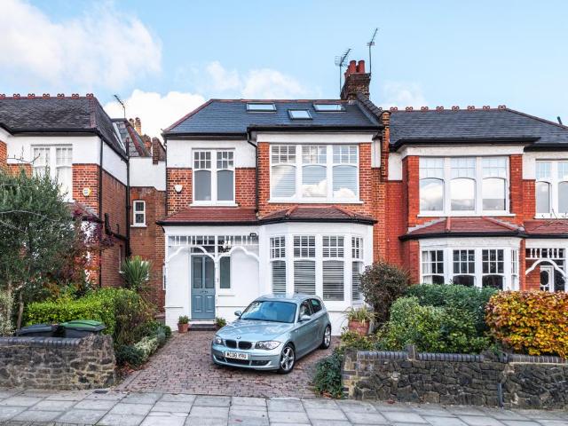 House for sale in Muswell Hill, Greater London