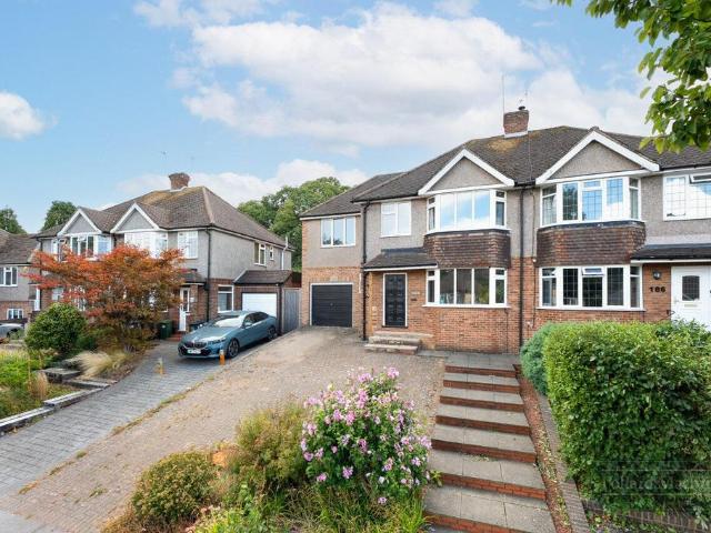 House for sale in London Borough of Croydon, Selsdon