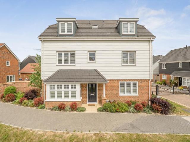 House for sale in Sandown Park, Kent