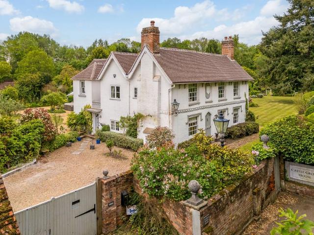 House for sale in North Bourne, Heol-las
