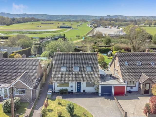 House for sale in Plumpton Green, Iford