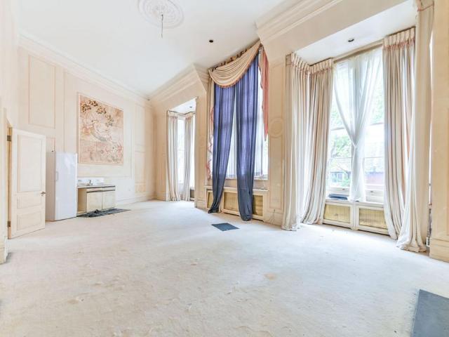 House for sale in Parson's Green, Greater London