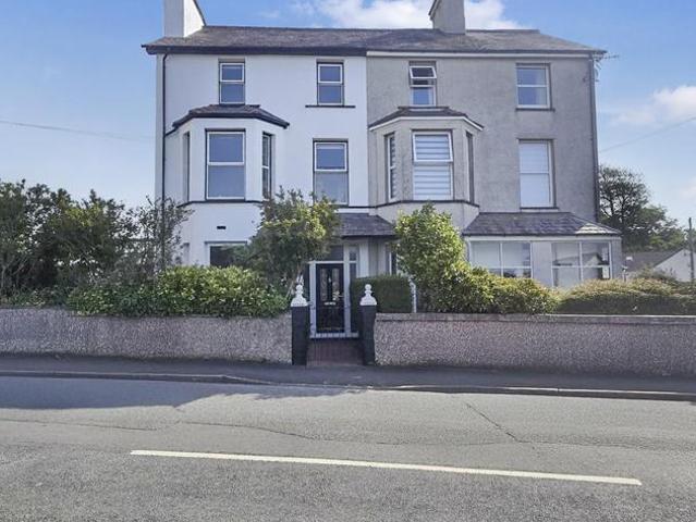 House for sale in Criccieth