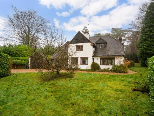 House for sale in Fole, Surrey