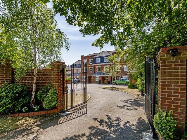 House for sale in St Albans, Five Acres