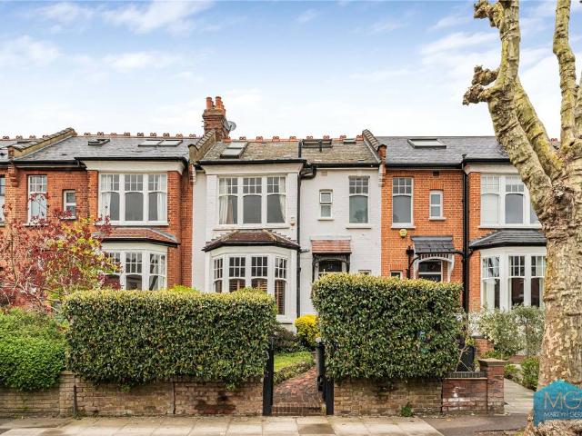 House for sale in Muswell Hill, Greater London