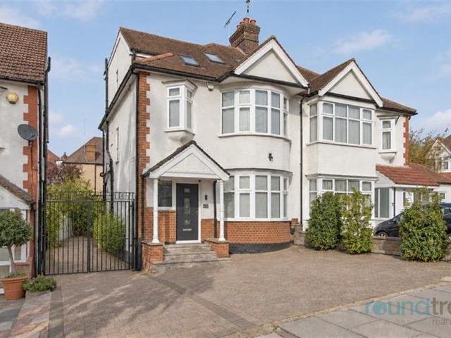 House for sale in London Borough of Barnet, Greater London