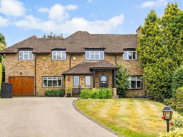 House for sale in Lower Green Esher, Blackhills