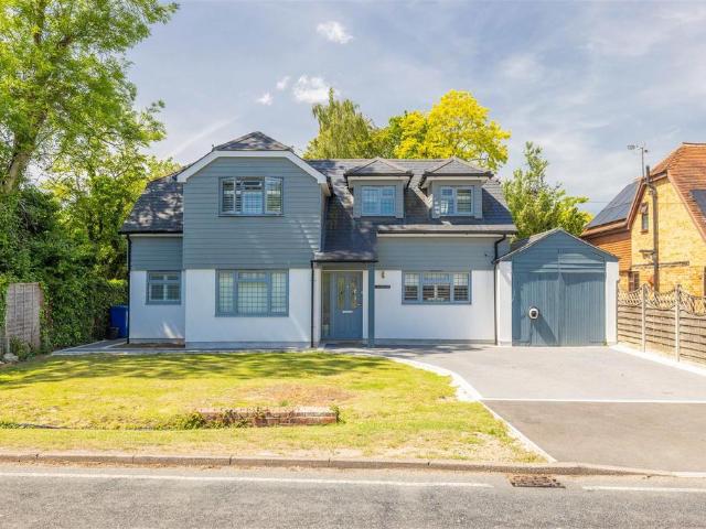 House for sale in Holyport, Bray