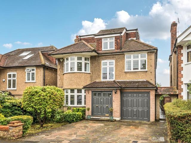 House for sale in East Barnet, Greater London