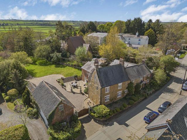 House for sale in Great Oxendon, Northamptonshire
