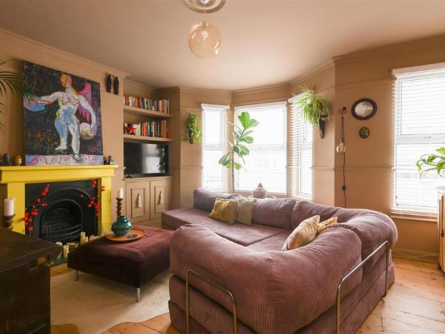 House for sale in Broomgrove, Guestling Green