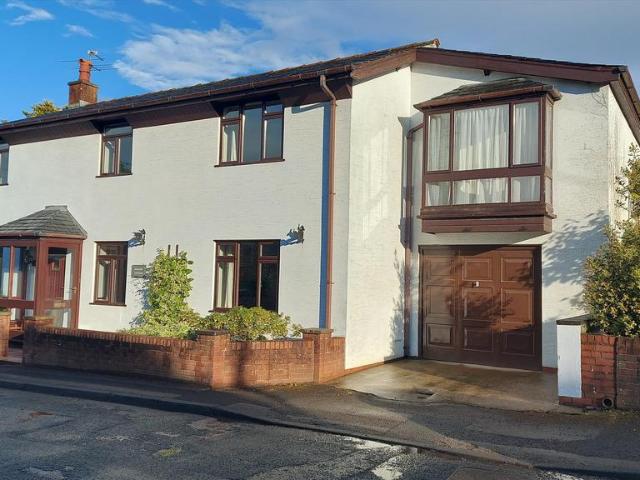 House for sale in Cabus, Lancashire