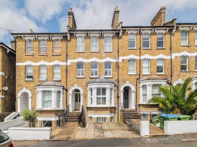 House for sale in Kidbrooke, Greater London