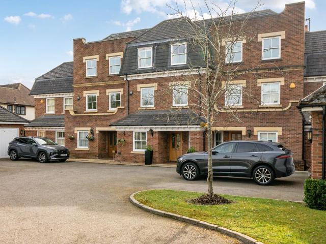 House for sale in St Albans, Five Acres