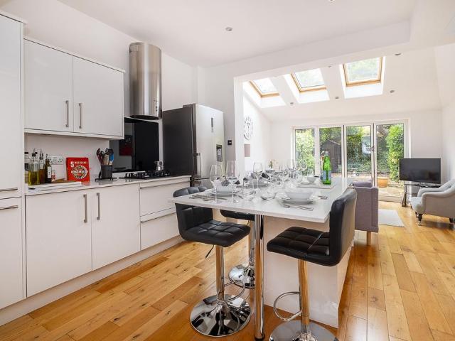 House for sale in Southfields, Greater London