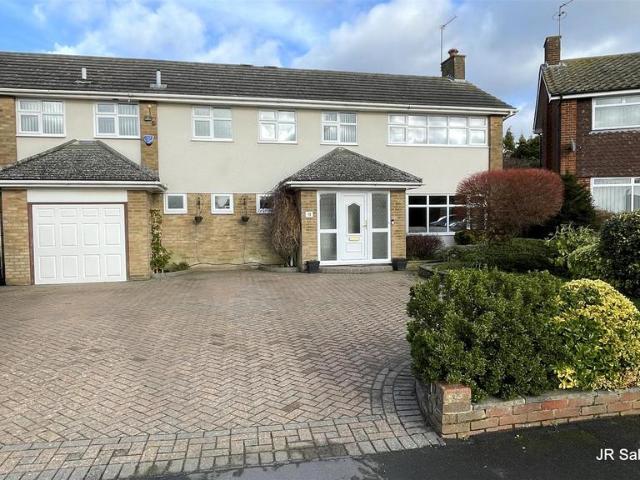 House for sale in Goffs Oak, Broxbourne