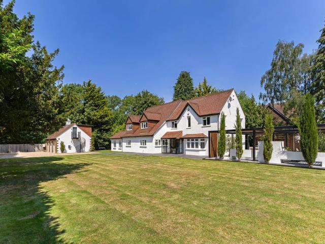 House for sale in London Borough of Croydon, Greater London