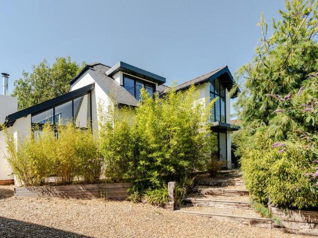 House for sale in Heathlands, East Sussex