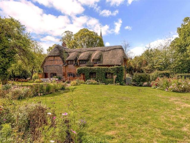 House for sale in Greatham, East Hampshire