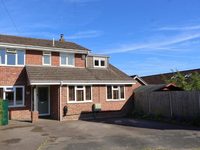 House for sale in Clanfield, East Hampshire