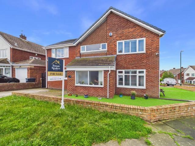House for sale in Cleadon, Tyne And Wear