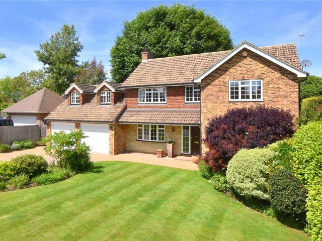 House for sale in Pachesham Park, Surrey