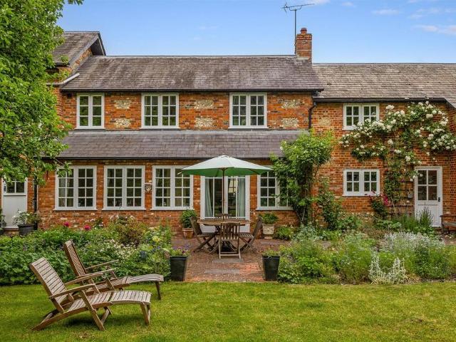 House for sale in Barton Stacey, Hampshire