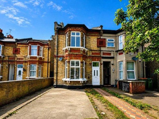 House for sale in Forest Gate, Greater London
