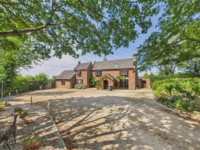 House for sale in Egginton, East Midlands