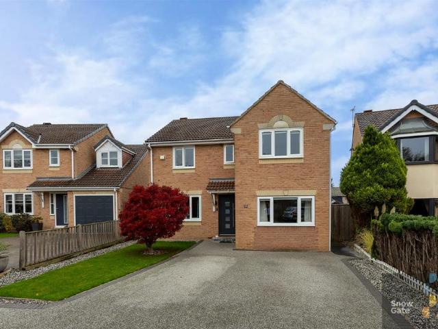 House for sale in Roberttown, West Yorkshire