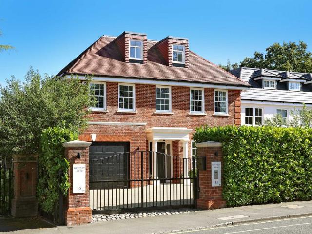 House for sale in Beaconsfield, Knotty Green