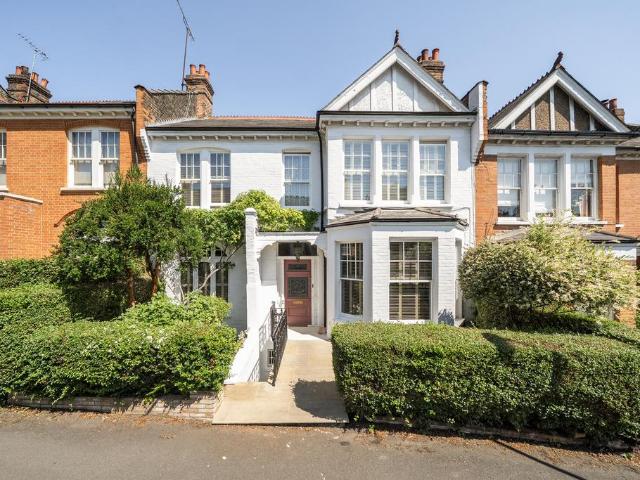 House for sale in Muswell Hill, Greater London
