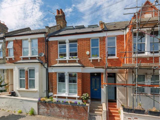 House for sale in Archway, Greater London