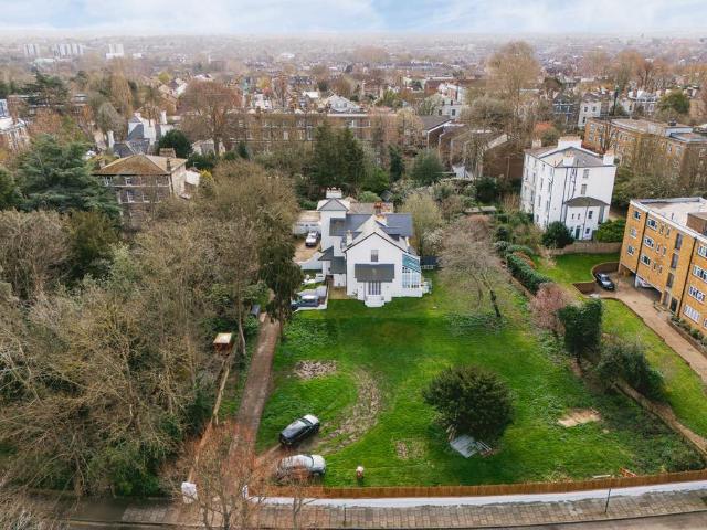 House for sale in London Borough of Lewisham, Blackheath