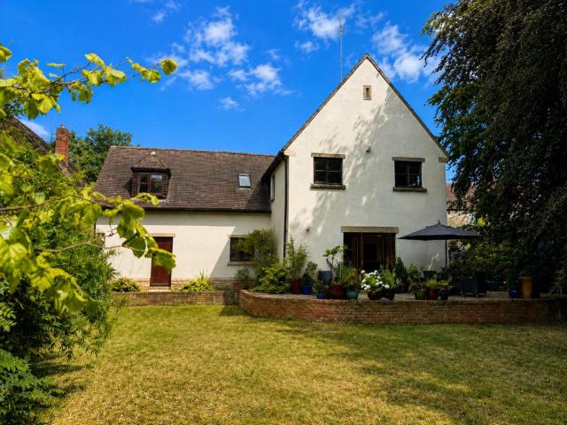 House for sale in Buckingham, Buckinghamshire