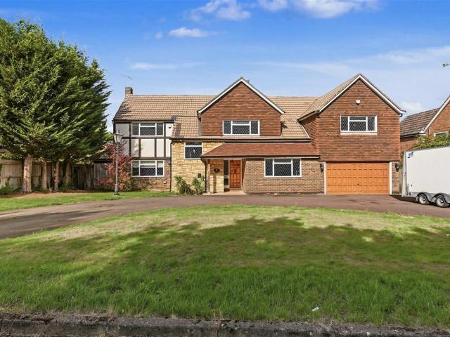 House for sale in West Common, St Albans