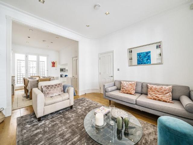 House for sale in Streatham Hill, Greater London