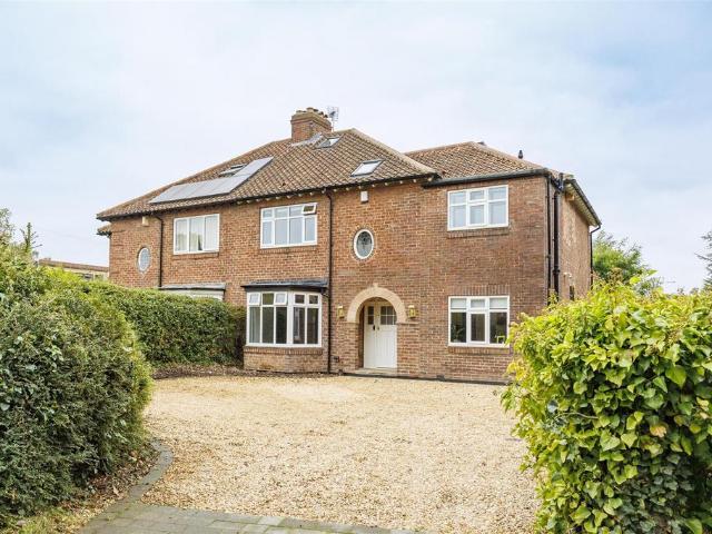 House for sale in Bishopthorpe, York