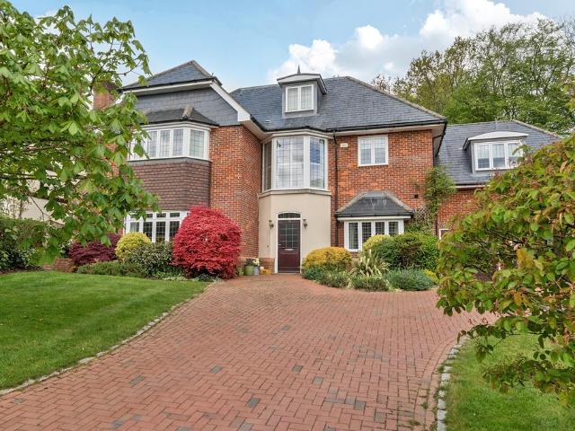 House for sale in Penn, Knotty Green