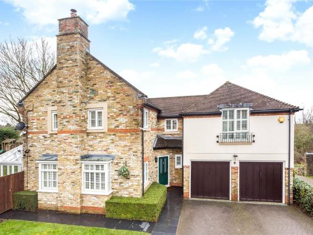 House for sale in Caterham-on-the-Hill, Hillview