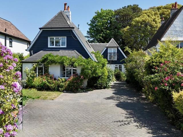 House for sale in Friars Cliff, Christchurch