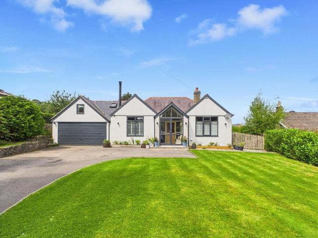 House for sale in Froggatt, East Midlands