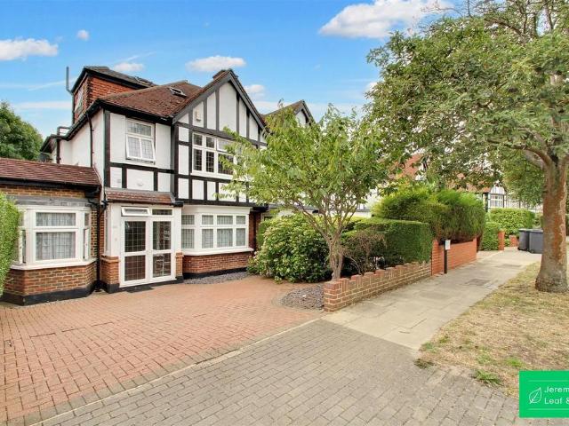 House for sale in Hampstead Garden Suburb, Greater London