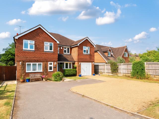 House for sale in Wrecclesham, Fole