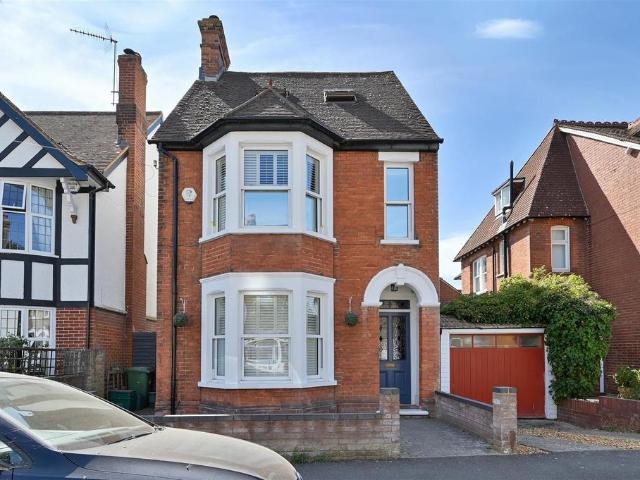House for sale in Roundwood, Five Acres