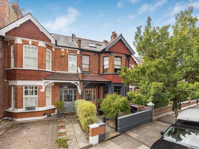 House for sale in East Sheen, Greater London