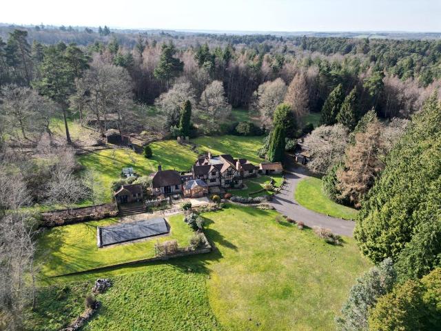 House for sale in Fole, Surrey